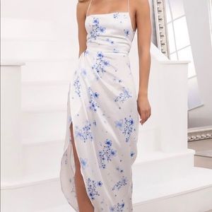 Lucy In The Sky Maxi Dress - Size small